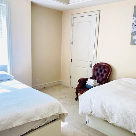 Vancouver Luxury Guesthouse エクステリア 写真