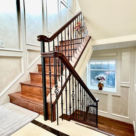 Vancouver Luxury Guesthouse エクステリア 写真