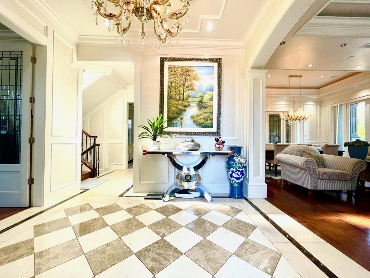Vancouver Luxury Guesthouse エクステリア 写真