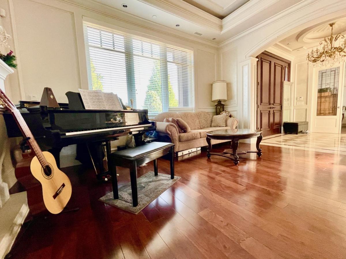 Vancouver Luxury Guesthouse エクステリア 写真