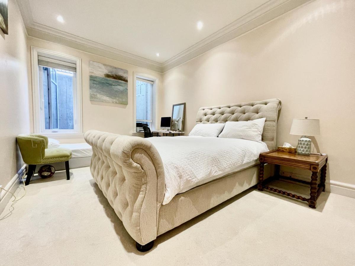 Vancouver Luxury Guesthouse エクステリア 写真